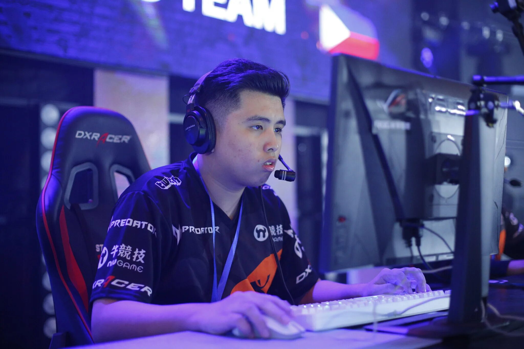 Boom esports. Бум дота 2. бум игрок дота 2. boom dota 2 player.