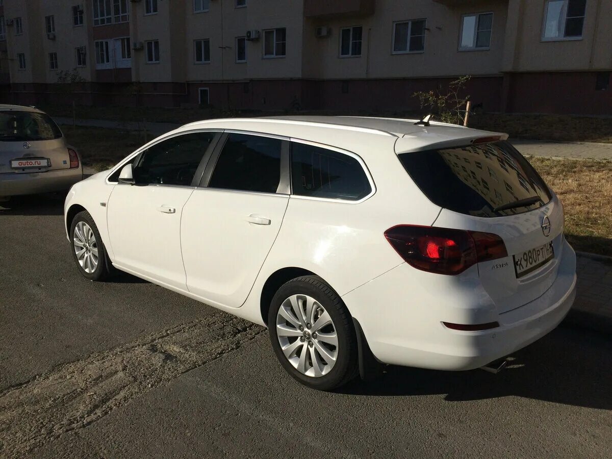 Opel Astra j 2012 универсал.