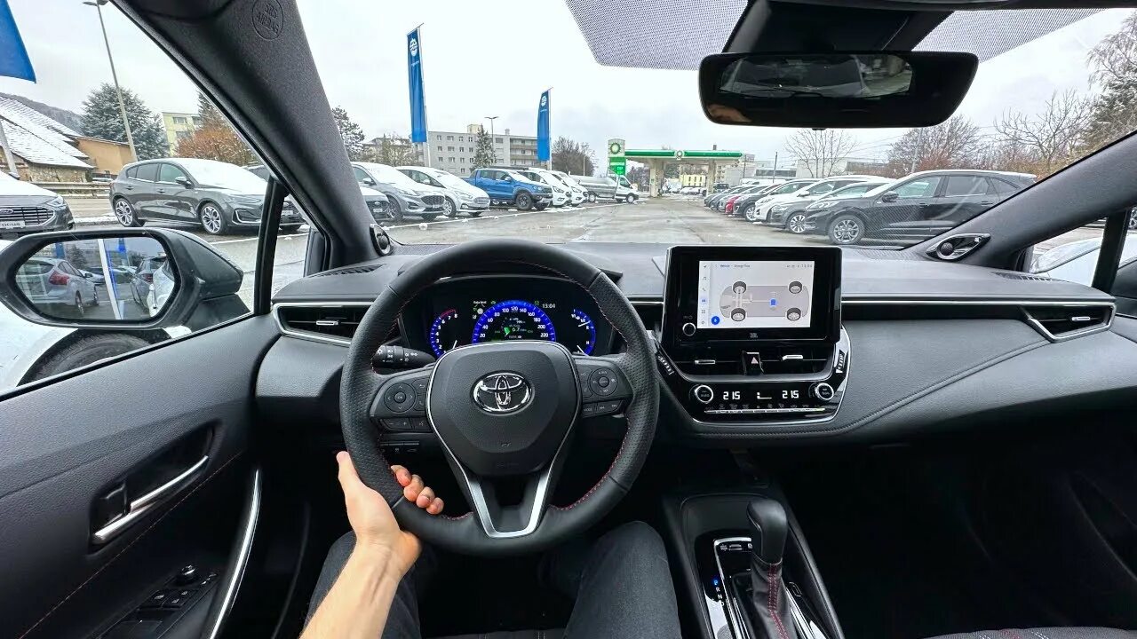 Тест драйв королла. Toyota Corolla Touring 2023. Toyota Corolla Touring 2022. Королла туринг 2022. Тойота Королла gr Touring.