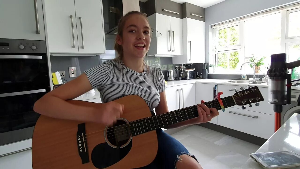 Allies sherlock. Allie sherlock фото. Элис шерлок. Эли шерлок певица. Эли шерлок.