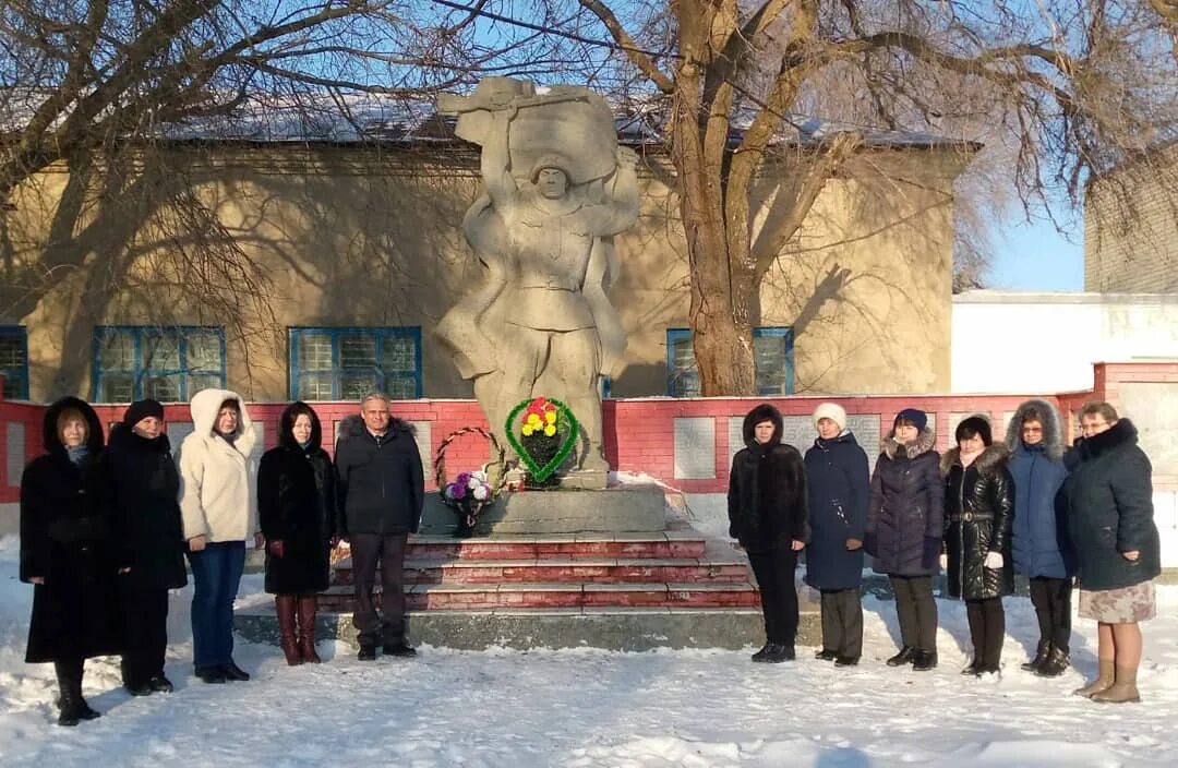 Погода п степное советского района саратовской. Степное (Советский район). Р.П Степное советского района Саратовской области. Администрация Степное Советский район Саратовская область. Администрация советского МО.