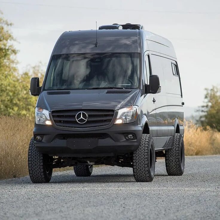 Спринтер привод. Mercedes sprinter 4x4. мерседес спринтер 4х4 грузовой. мерседес спринтер пассажирский 4х4. мерседес бенц спринтер полный привод.