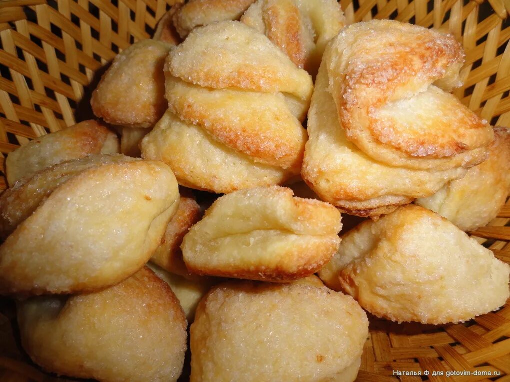 С творогом гусиные. Плюшки гусиные лапки. гусиные лапки печенье на маргарине пошаговый. скрипкина творожное печенье. приготовление гусиных лапок.