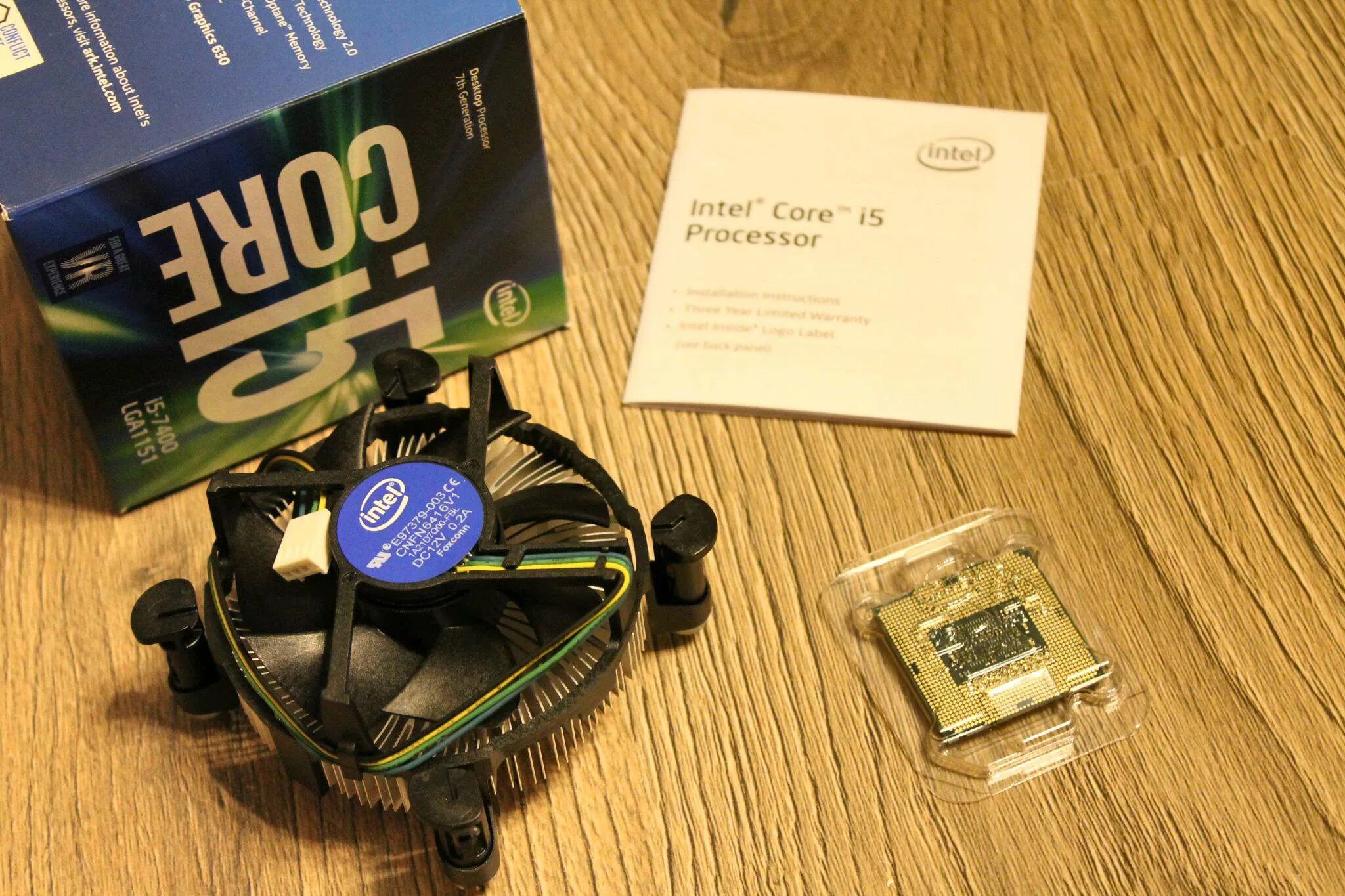 Интел коре 7400. Процессор Intel Core i5-7400 Box. Core i5-7400 lga1151. Процессор i5 7400 LGA 1151. Intel Core i5-7400 lga1151, 4 x 3000 МГЦ.