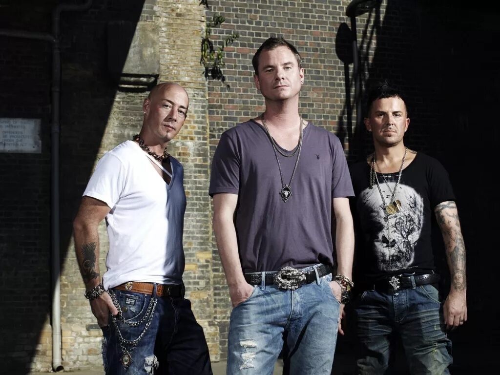Слушать группу east 17. Группа east 17 сейчас. East 17 в молодости. East 17 состав. East 17 в молодости.