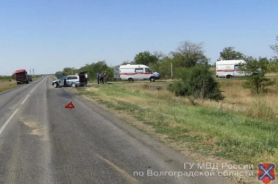 Волгоград сальск на машине. Трасса Волгоград Сальск. Автомобильная авария Сандата Сальск. ДТП на дороге Сальск-Сандата.