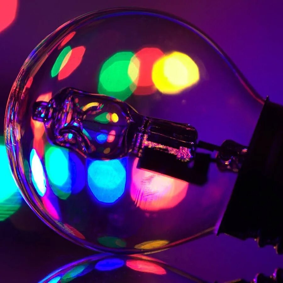 Яркие хорошие лампы. Фитолампа 216 led 500wt. Цветные лампочки. Фитолампа uniel 20w. Искусственный свет для кактусов.