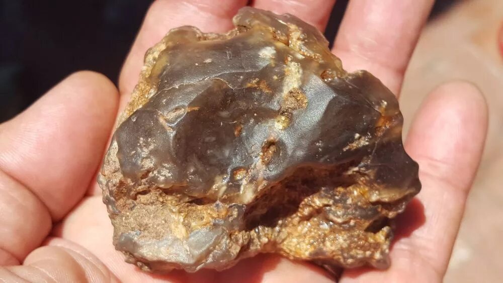 Метеоритное стекло 6 букв