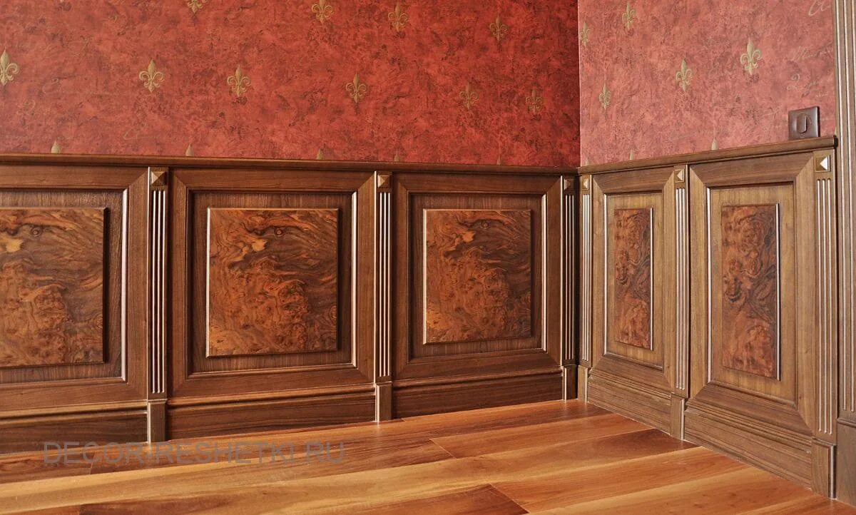 1905 Tudor Style English Oak Paneled Room from Two Rivers, Wisconsin 4 Oak panel