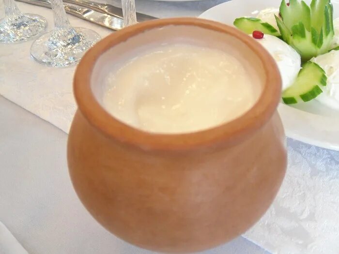 Мацун армянский. Армянский мацун. мацони армянский. армянский кисломолочный продукт мацони. абхазский катык мацони.