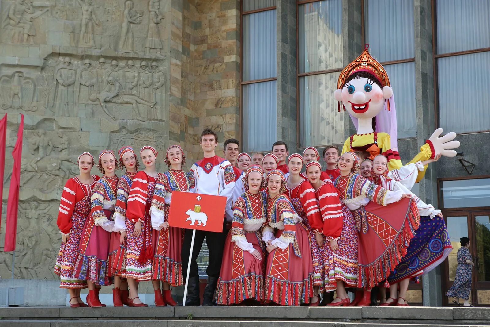 Международный фестиваль фольклора. Международный фестиваль фольклора и традиционной культуры горцы. фестиваль фольклора и традиционной культуры горцы 2019. сибирский фольклор. эмблема фольклорного фестиваля.