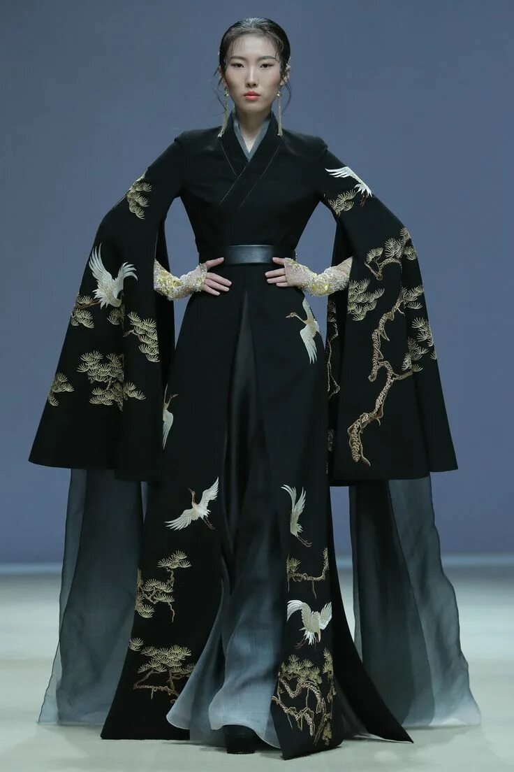 They Are Wearing: Shanghai Fashion Week Spring 2018 Fashion style, Style