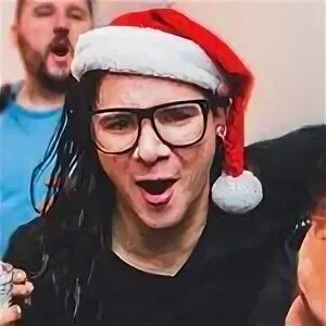 Go lena. Skrillex дед Мороз. Skrillex 2022.