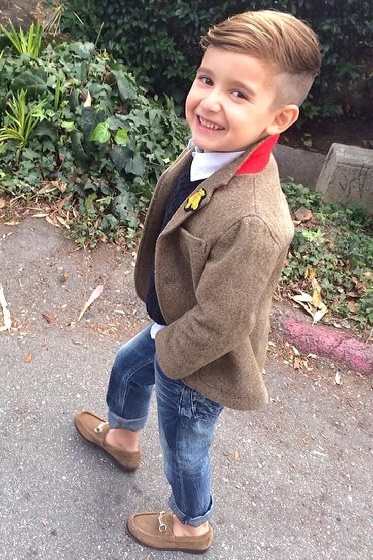 Сдеем рождения мальчику. Открытки с днём рождения 6 лет. 6 лет мальчику поздравления. Открытка с днём рождения мальчику 6 лет. С днем рождения мальчику 6оет.