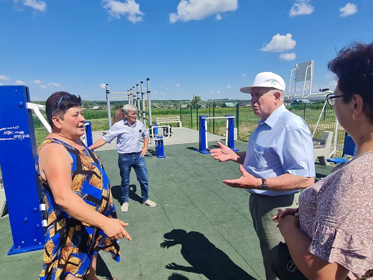 Село Анисимово Тальменский район. Алтайский край Барнаул люди. Лоор Барнаул. Анисимово сельхозпредприятие Тальменский район.