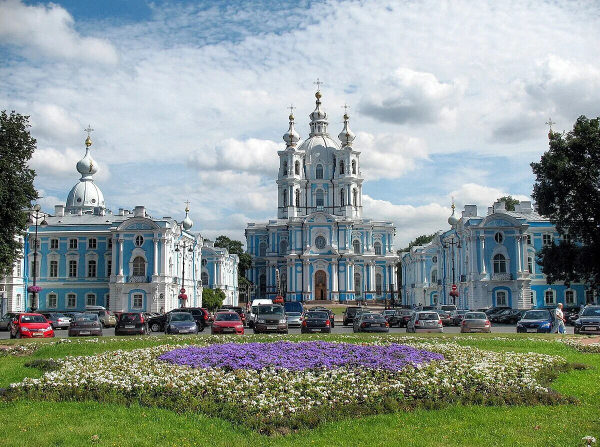 Смольный год постройки. Смоленский монастырь растрелли. Смольный год постройки. Смольный год постройки. Новодевичий смольный монастырь.