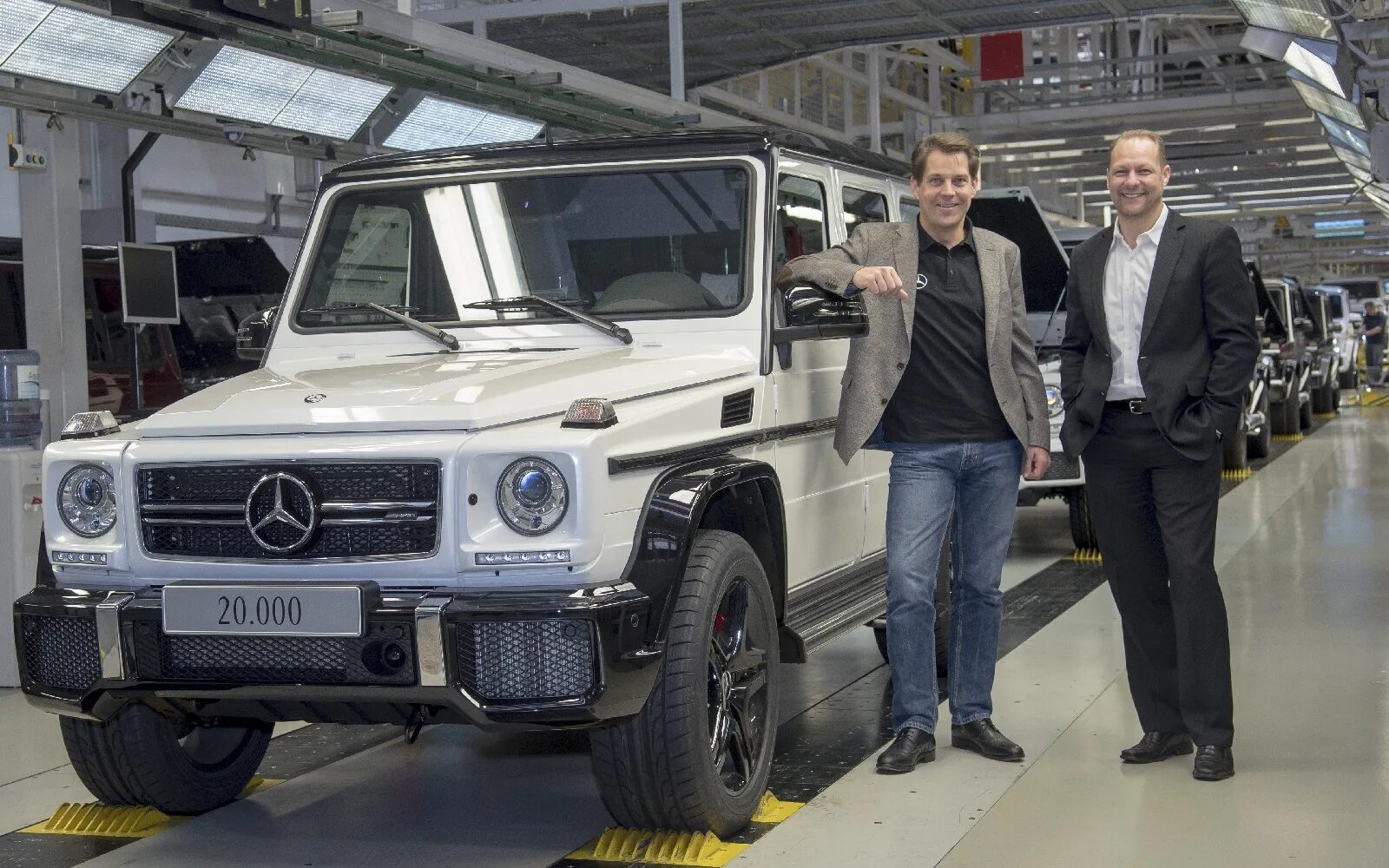 Мерседес гелендваген начало производства. Гелендваген производство. Гелендваген производство. Мерседес бенц джи 500. G500 mercedes.