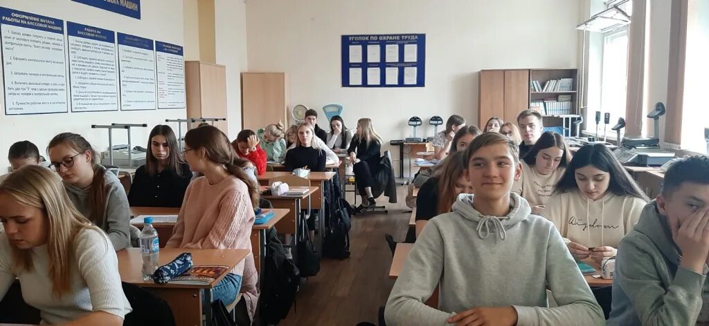 Профессии после 9 класса в нижнем новгороде. Профессии после 9 класса в нижнем новгороде. Проф училища на базе 9 классов. Армавирский юридический техникум после 9. Профессии после техникума.