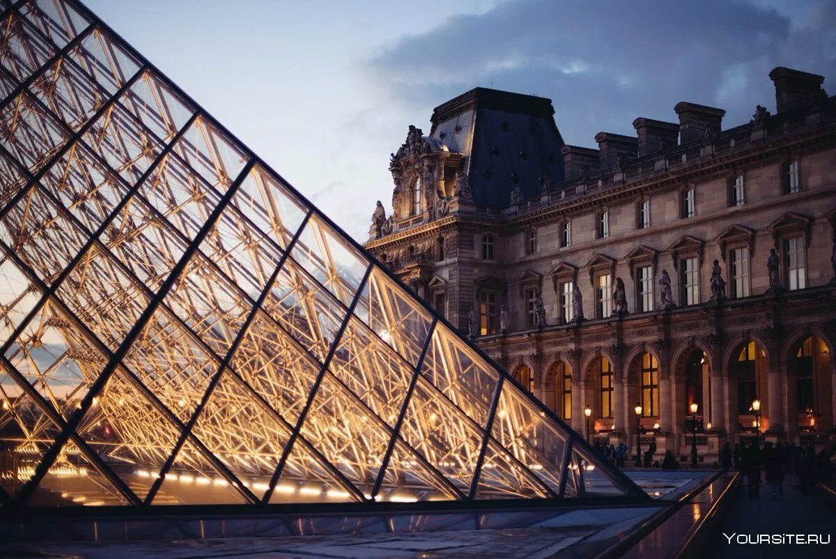 De louvre. Музеи. Лувр. Париж. Лувр Париж Эстетика. Лувр Париж внутри. Музей Лувр в Париже Эстетика.