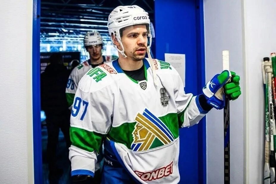 Салават юлаев трансфер. Антипин хоккеист Салават Юлаев.