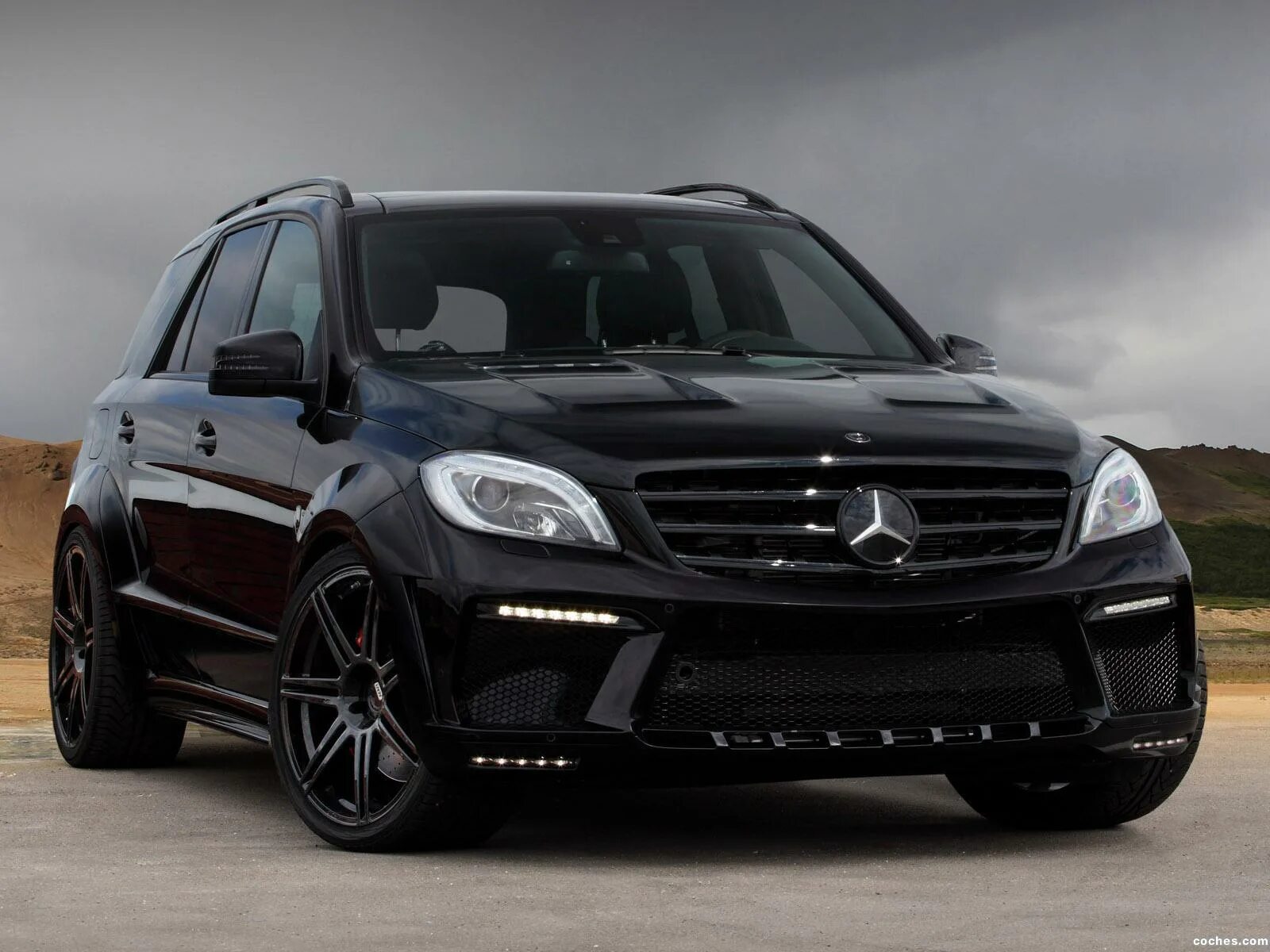 Mercedes-benz ml 63 amg w166. Mercedes ml 63 amg. Черный мерседес мл. Mercedes w166 ml черный. Мерседес ml 400 черный.