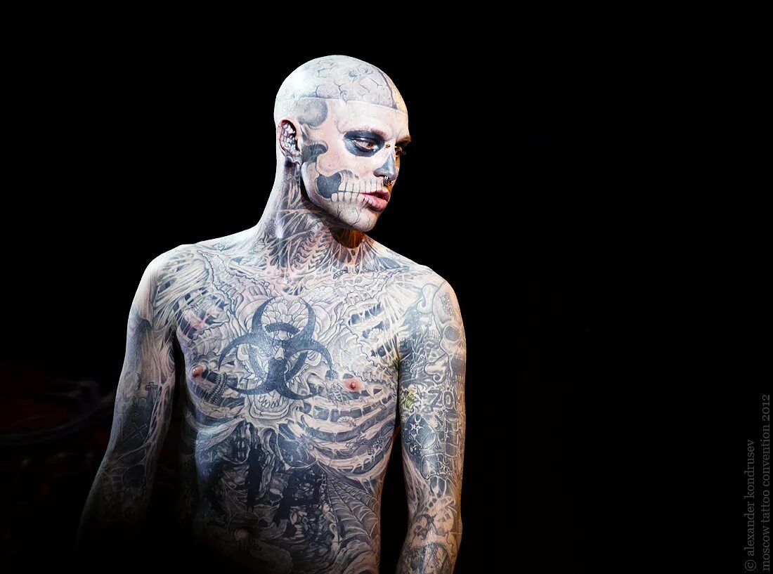 Самый татуированный человек. Самый татуированный мужчина.