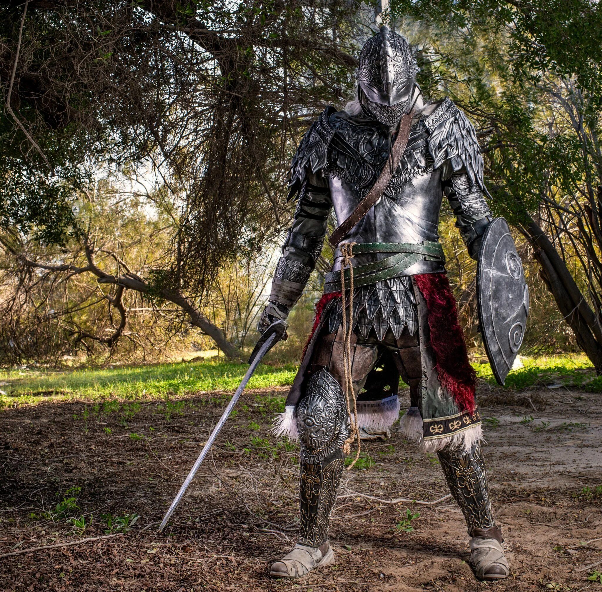 Elden ring blood wolf armor. Элден ринг броня рыцаря изгнанника. Raging wolf. Raging wolf. Элден ринг доспехи свирепого волка.