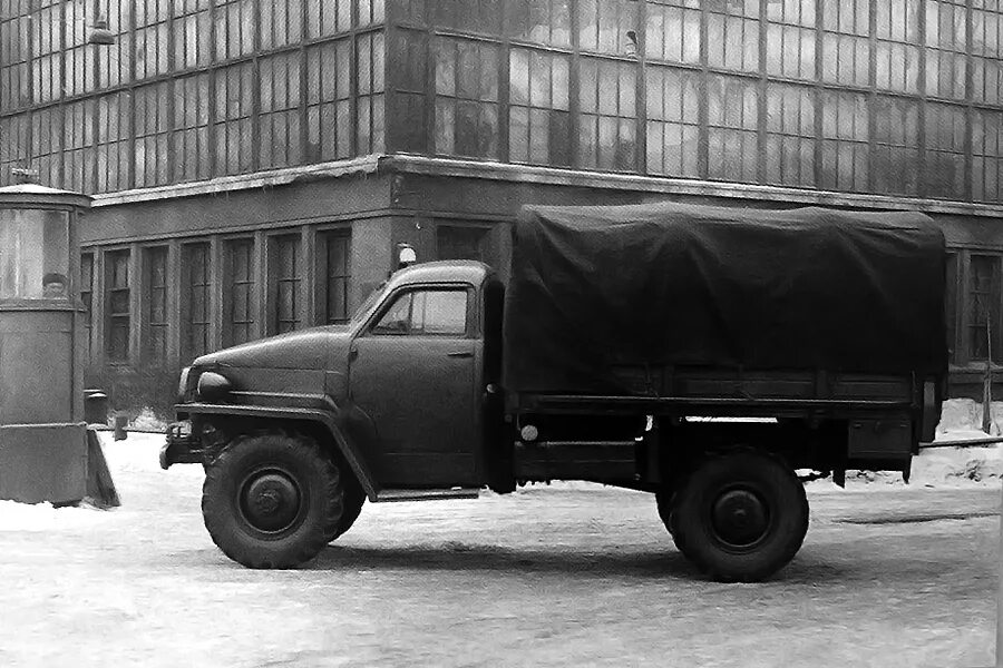 Газ 33 егерь. Газ 33 09. Газ-3307 грузовой бортовой. Газ 3309 промтоварный фургон. Газ 53 3309.