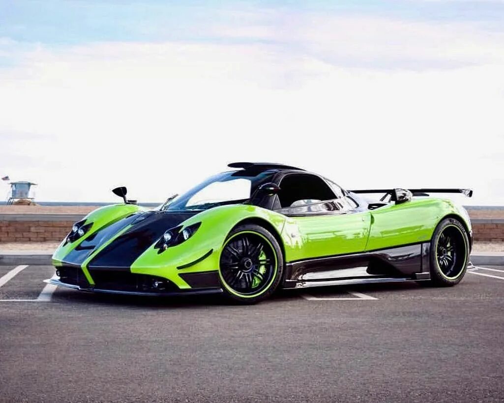 Зонда 2013. Пагани зонда Cinque. Pagani Zonda Cinque Orange. Pagani Zonda f Green. Pagani Zonda зеленый.