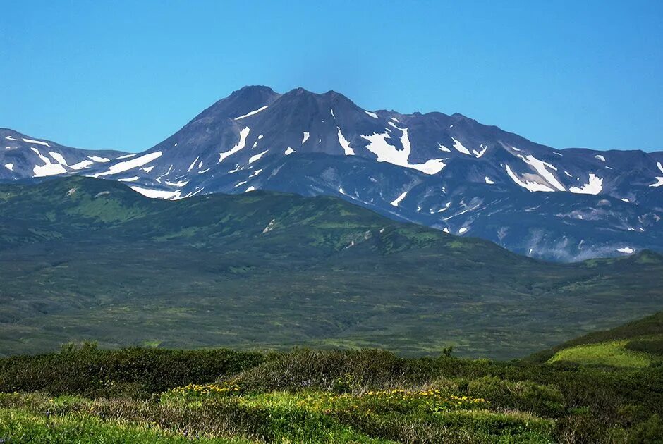 Парамушир. Остров парамушир. курильские острова парамушир. гора арсеньева парамушир. остров парамушир население.