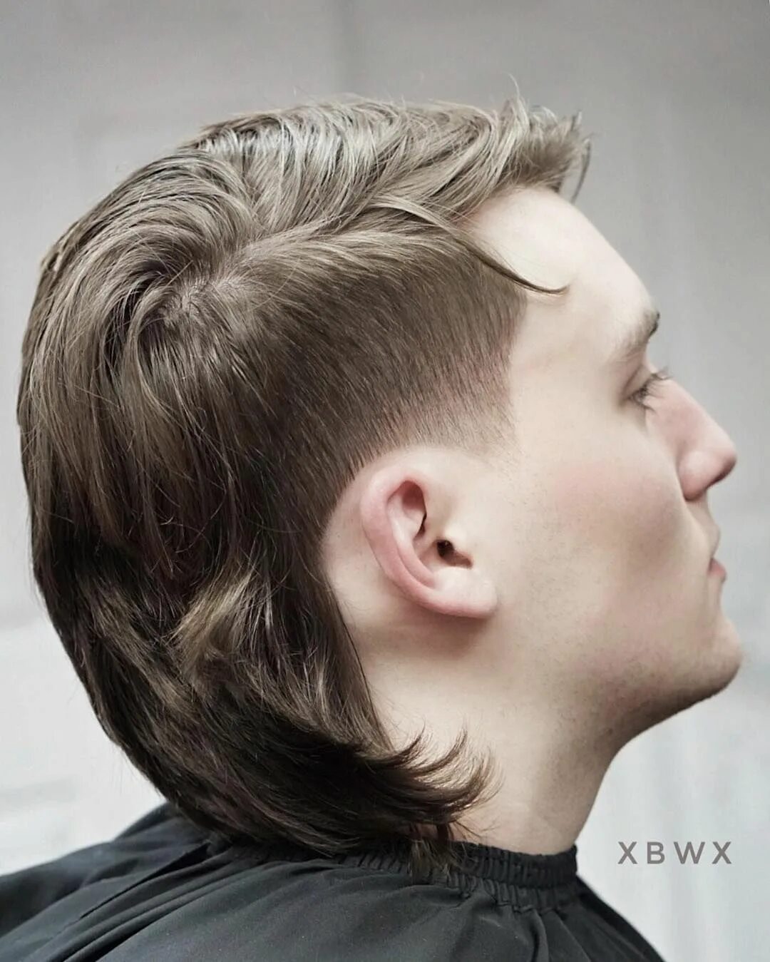 Стрижки мужские короткий затылок. Стрижка Modern Mullet. Маллет андеркат. Mullet Haircut стрижка. Mohawk Mullet.