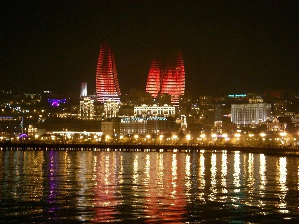 Баку столица чего. Азербайджан ночной баку. азербайджан город баку 2018. ночной баку 2025. огни баку азербайджан.
