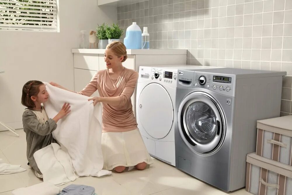 Какая должна быть стиральная машина. Стиральная машина LG washing Machine. Washing Machine lg11кg. TCL стирально сушильная машина. Стиральная машина Алтус.