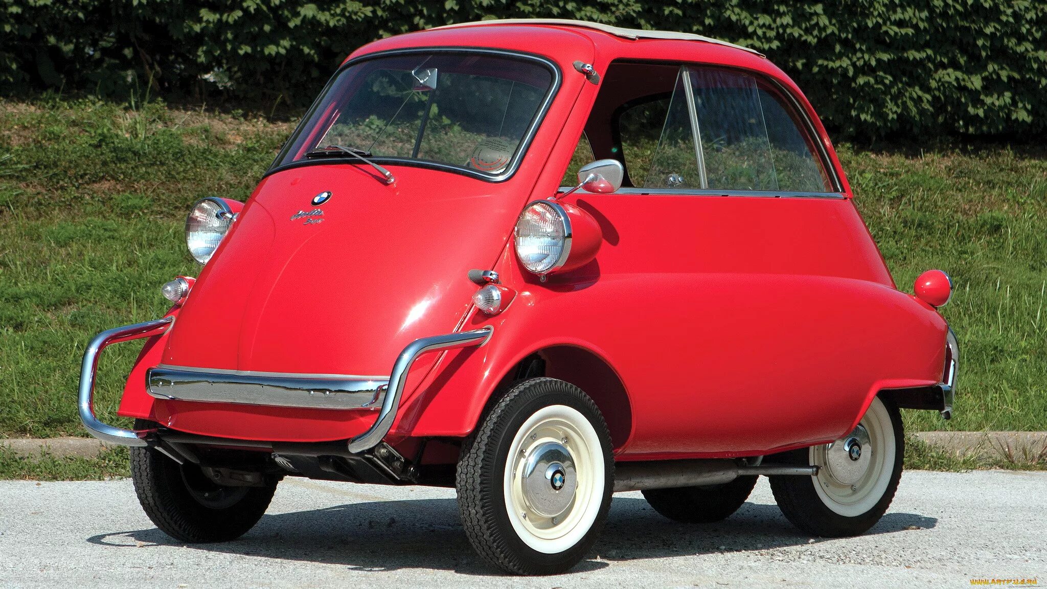 Автомобиль микро. BMW Isetta. BMW Isetta Кларксон. БМВ Изетта новая. БМВ микро.