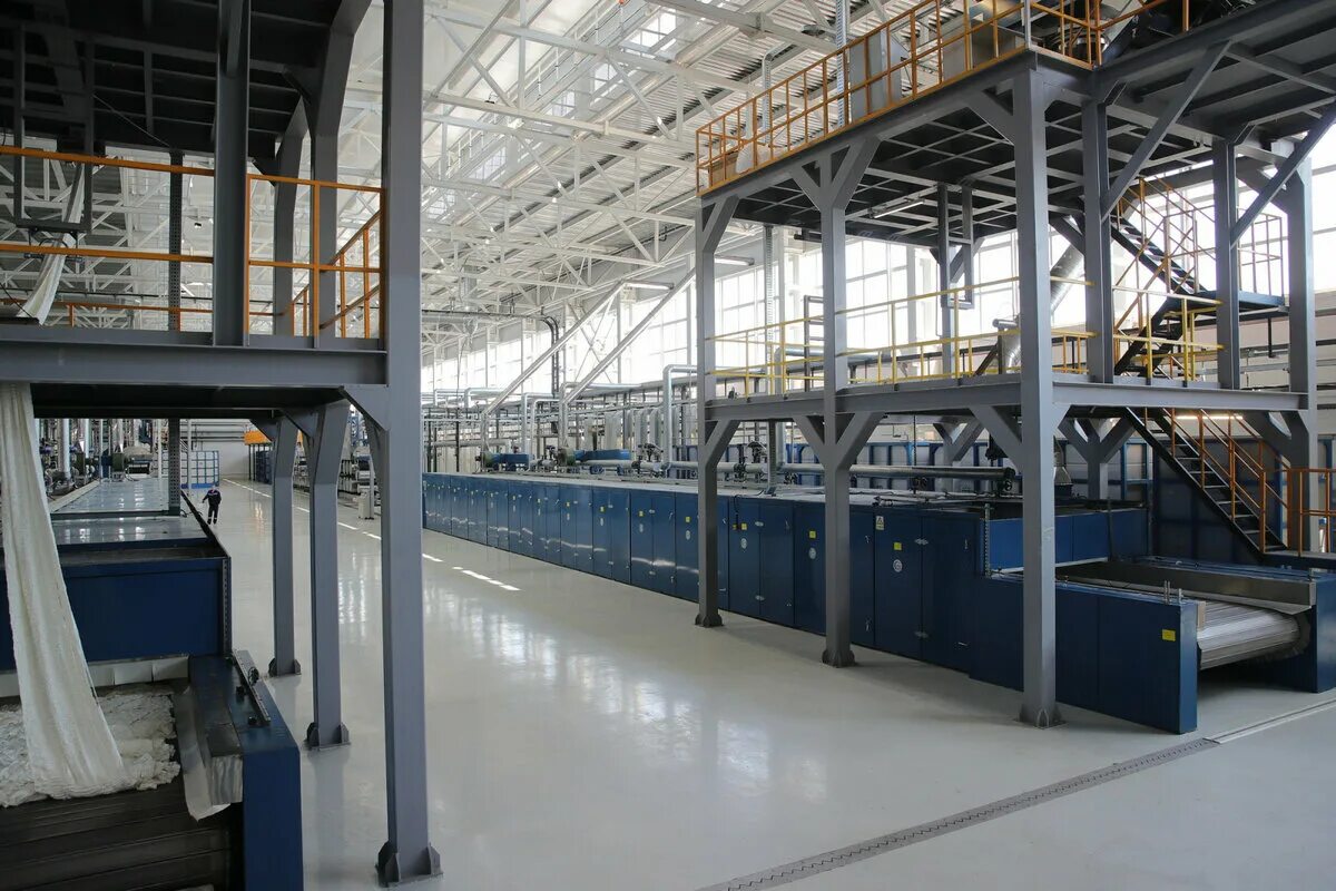 Шахтинский полиэфирный завод открылся. Полиэфирный завод в шахтах. Шахтинский полиэфирный завод открылся. Новый завод монастырка 20. Полиэфирный завод в шахтах.