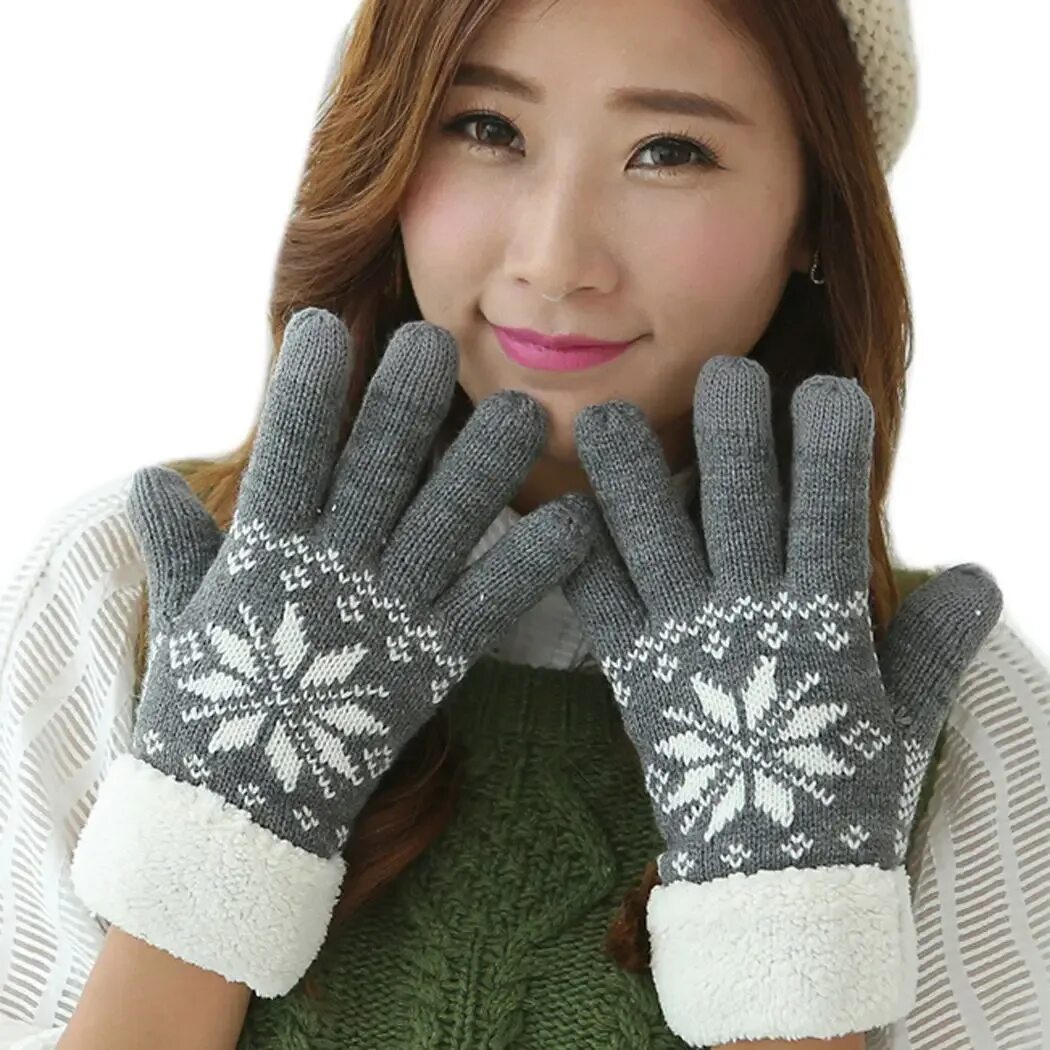Куплю теплые перчатки. Перчатки зимние женские. Перчатки женские зимние вязаные. Перчатки трикотажные зимние женские. Варежки со снежинками.