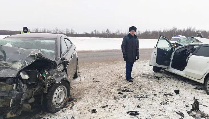 Авария в мещовском районе. Дтп в мещовском районе. Дтп на м-3 украина в калужской области мещовский район. Авария в мещовском районе. Авария в калужской области.