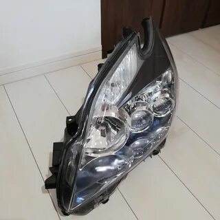 Фары prius 30