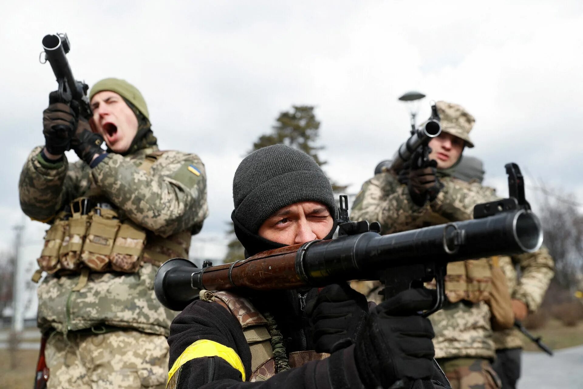 Военная хроника украина сегодня последние новости сейчас. Русские войска. Русские военные на Украине.