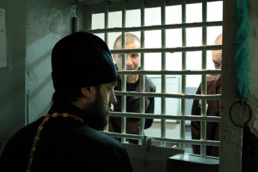 храм в тюрьме. священник осужденный.