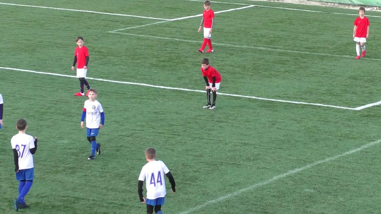 Фк строитель каменск шахтинский 2022. Футбольная команда чемпион. Строитель. Строитель фк лого. Фк строитель алексей коробченко каменск шахтинский.