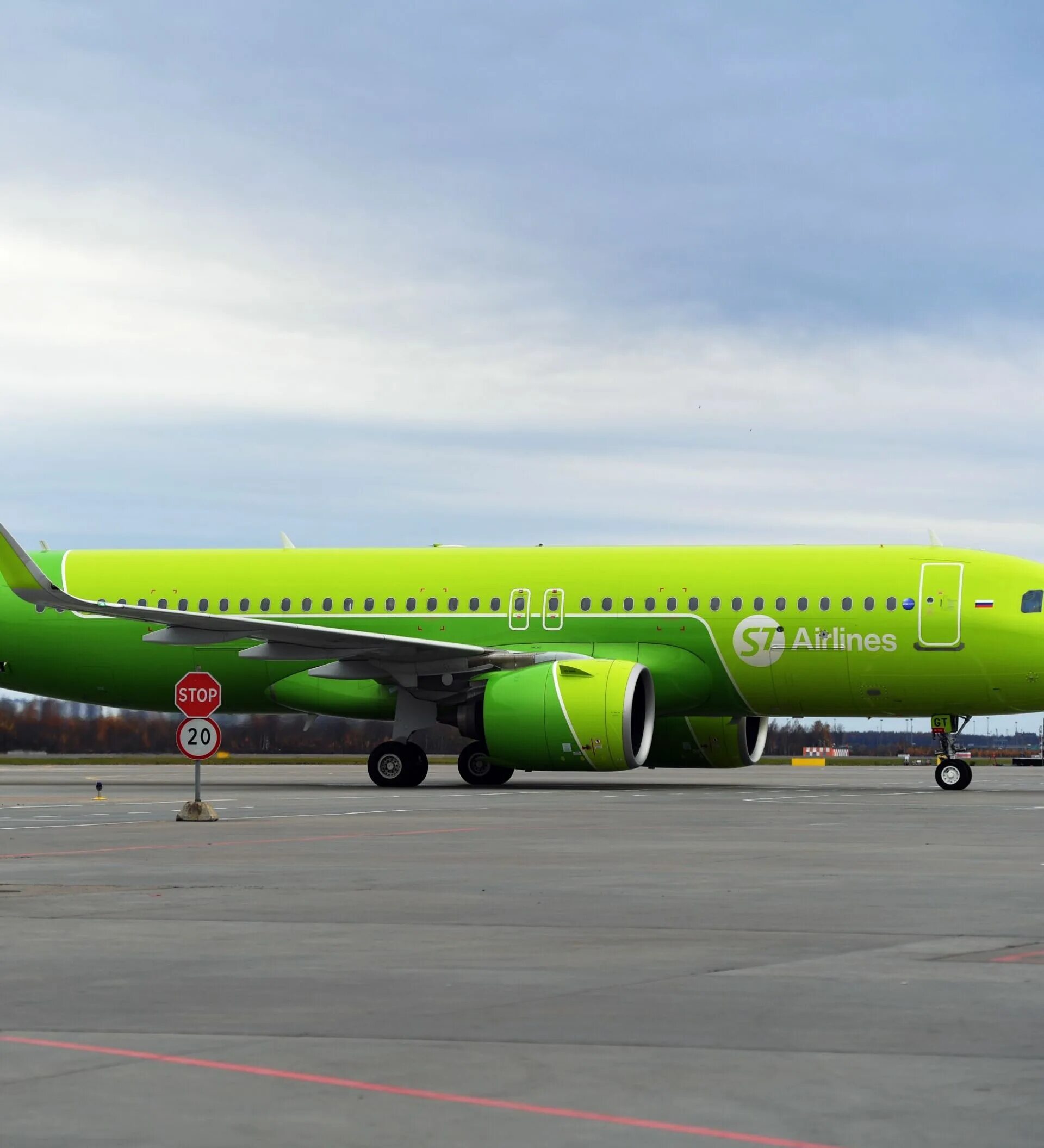 S7 airlines авиапарк самолетов. Самолёты авиакомпании s7 airlines. Логотип s7 без фона. Самолеты с7 авиакомпания. Airbus a320 s7 домодедово.