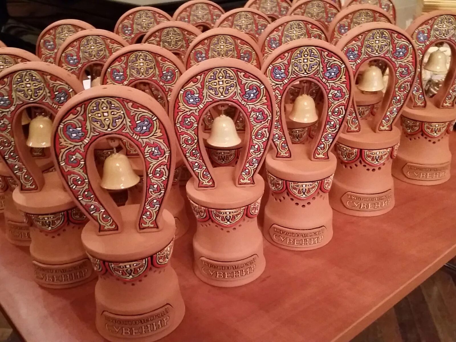 декоративно прикладное искусство. сувениры художественные промыслы и ремесла. народные промыслы северо западного. народные художественные промыслы. литовские национальные ремесла.