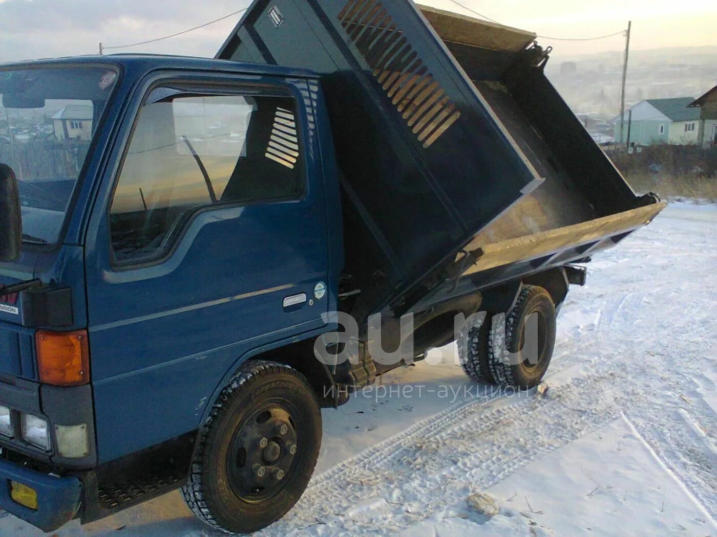 Дром чита грузовики край. Ниссан атлас 4х4 самосвал. Мазда Титан 4х4. Mazda Titan самосвал. Мазда Титан 4вд 1992.