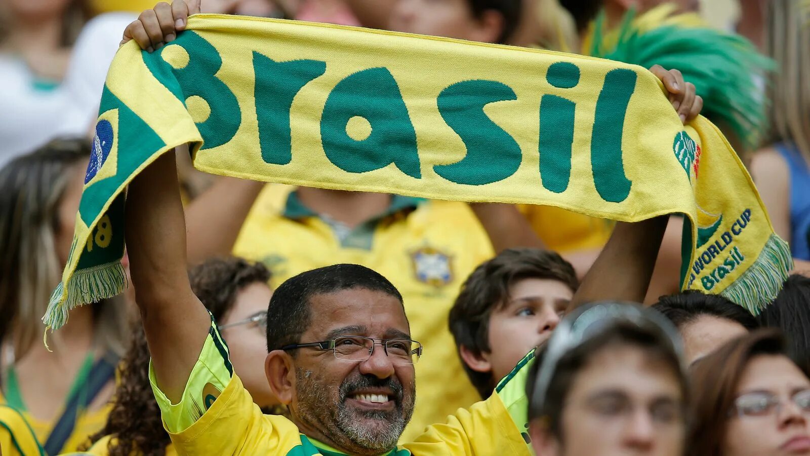 Brazil is a country. Территория страны бразилия. Бразилия футбол. Brazil is a country. Бразильские болельщики.