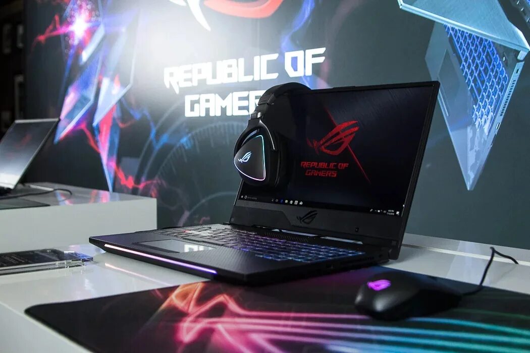 Купить ноутбук rog strix. Игровой ноутбук ASUS ROG Strix. ASUS ROG Strix g17 2022. ASUS ROG Strix 17. Игровой ноутбук асус Рог стрикс.