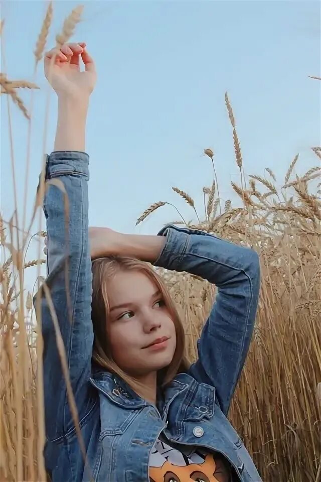 Михеева наталья сергеевна. Наталья михеева фото. Девушка босиком на природе. 49 летнюю модель наталью михееву. 49 летнюю модель наталью михееву.