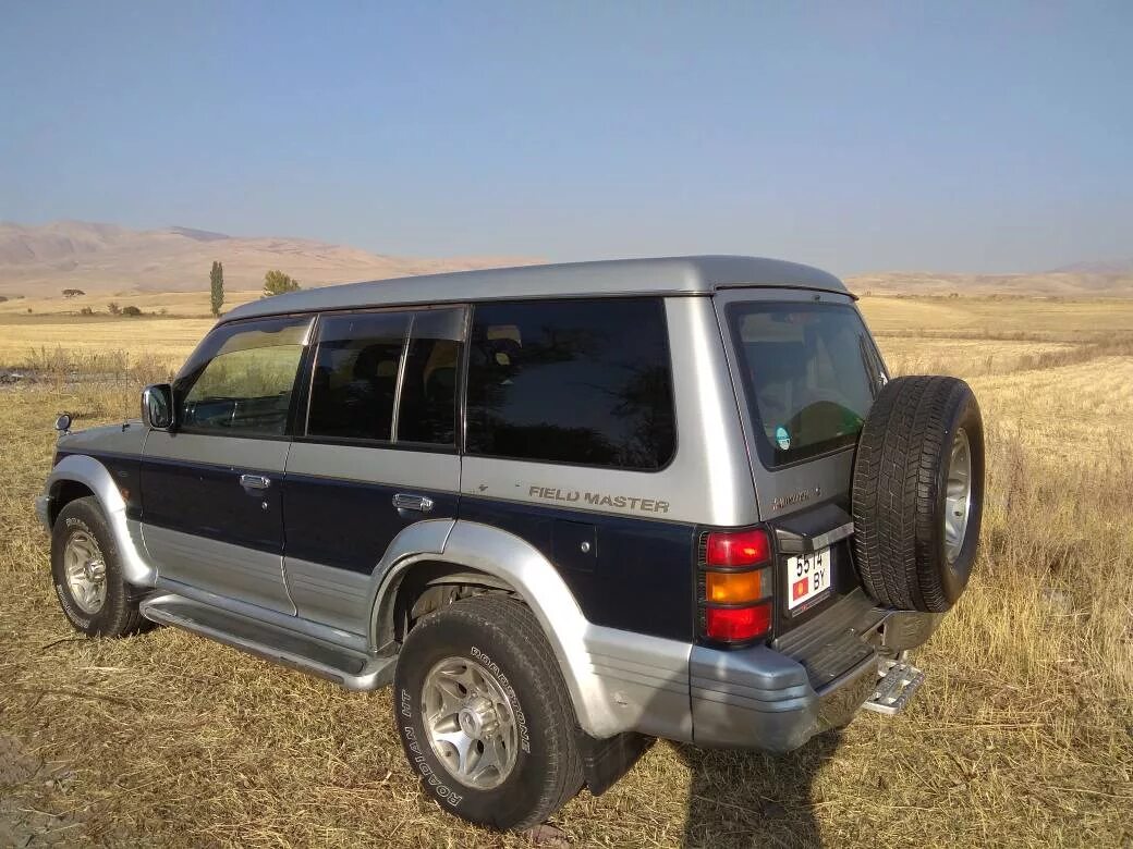 Mitsubishi pajero ii. Mitsubishi Pajero 2. Митсубиси Паджеро 2покаление. Mitsubishi Pajero II 1997. Митсубиси Паджеро 2 поколение 2.