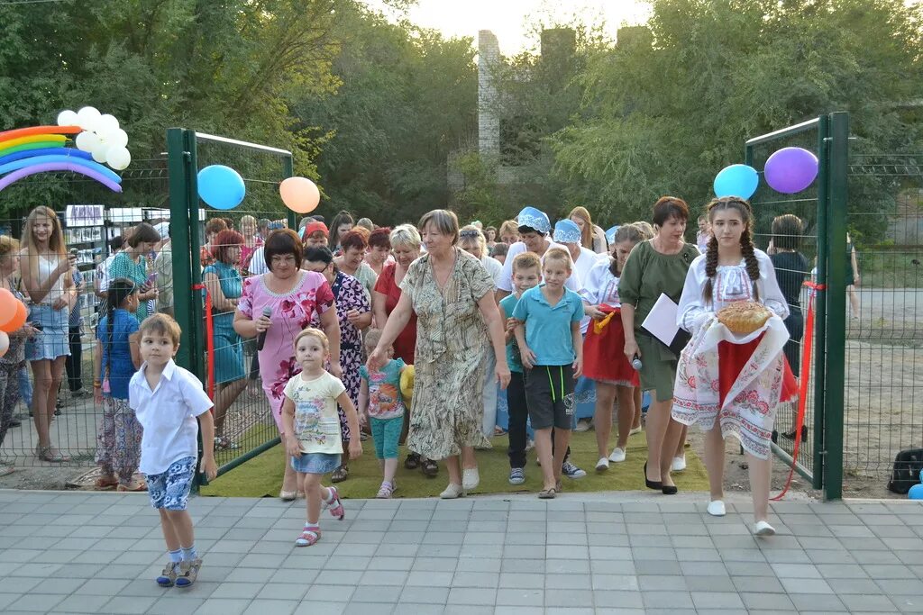 Ставрополь край пос кумская долина. Поселок левокумский ставропольский край. Поселок левокумский ставропольский край. Поселок заря ставропольский край. Поселок ленинский левокумский район ставропольский край.