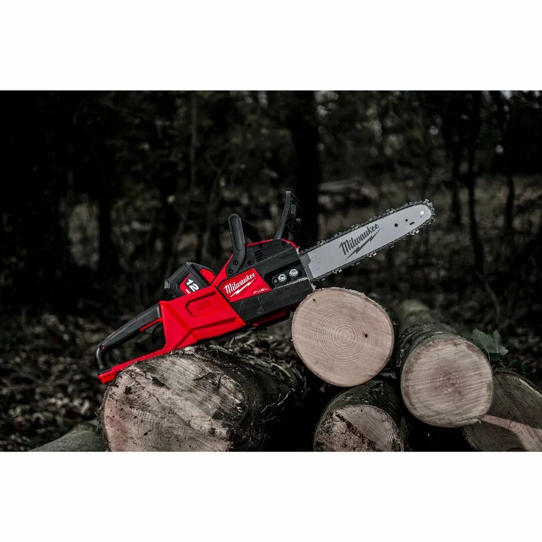 Аккумуляторная цепная пила Милуоки. Аккумуляторная цепная пила Milwaukee m18 fuel FCHSC-121. Аккумуляторы для цепной пилы Милуоки. Пила большая m18fchsc-0.